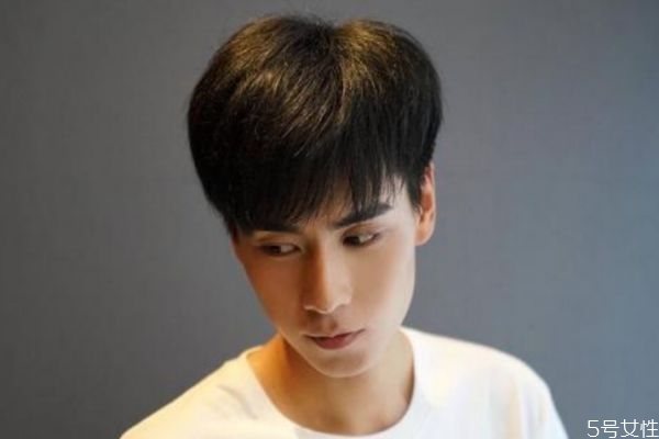 夏季最適合男生的發型 夏季男生都適合什么發型