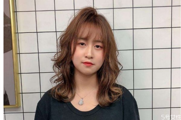 適合中長頭發的發型有什么 什么發型適合中長頭發