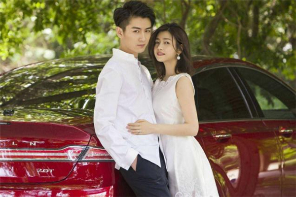 約會(huì)吃飯坐對(duì)面還是旁邊 男女約會(huì)吃飯?jiān)趺醋?><p>約會(huì)吃飯坐對(duì)面還是旁邊 男女約會(huì)吃飯?jiān)趺醋?/p> </a></li>
<li><a href=