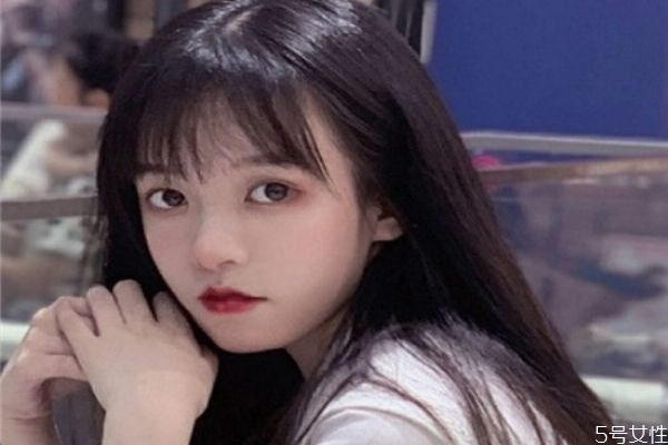 假發噴了發膠怎么洗 沒有發網怎么戴假發