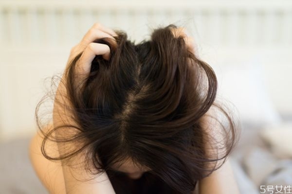 頭發打薄了怎么補救 頭發打薄蓬松怎么辦
