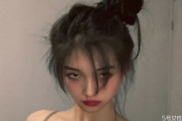 早上洗頭容易掉頭發嗎 晚上洗頭容易掉頭發嗎