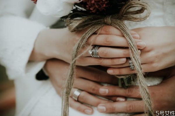 結婚后感情淡了怎么辦 異地分居的七個危害