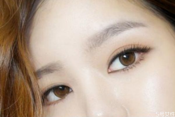假睫毛怎么區分眼頭眼尾 不同眼型適合的假睫毛