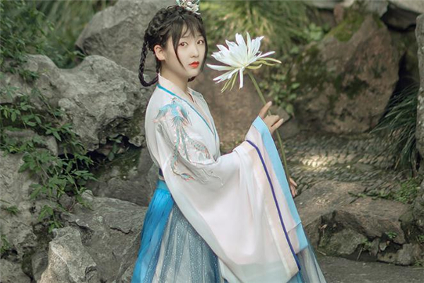 漢服是什么樣的服裝 改良漢服和漢服的區別