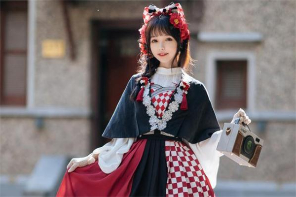 穿lolita扎什么頭發 lolita頭飾怎么戴