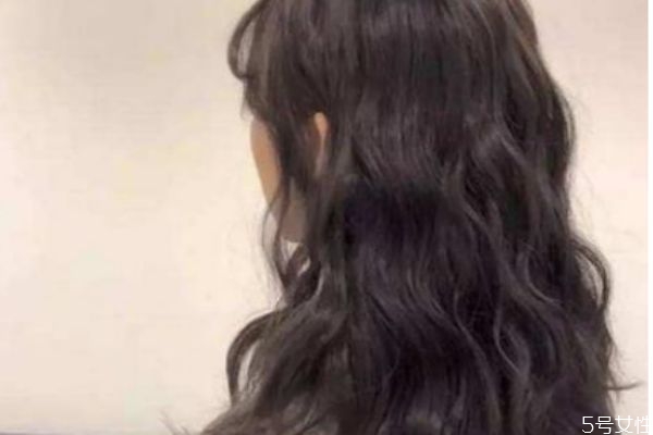 燙發后可以扎頭發嗎 燙發后多久可以扎頭發