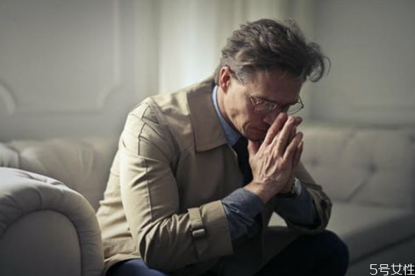 小三最怕原配怎么對付她 高情商的給小三發信息
