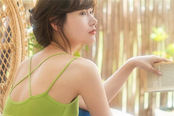 美背內衣適合穿什么衣服 美背內衣適合什么年齡