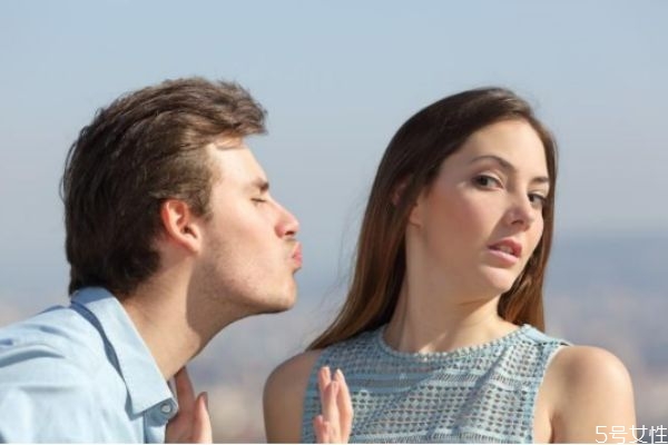 男人把你當女朋友的表現 男生眼中的確定關系