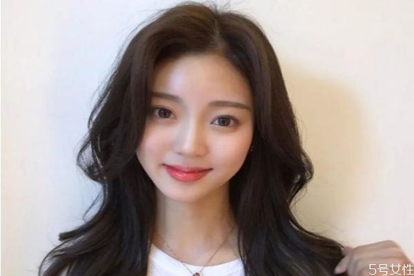 燙發后每天怎么打理 一般燙發多久變回原樣