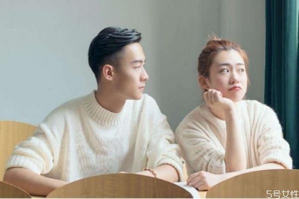 怎樣讓對方越來越愛你 讓男人越來越愛你的招數