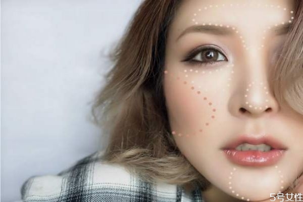 韓式小煙熏妝的畫法 大煙熏小煙熏妝區別