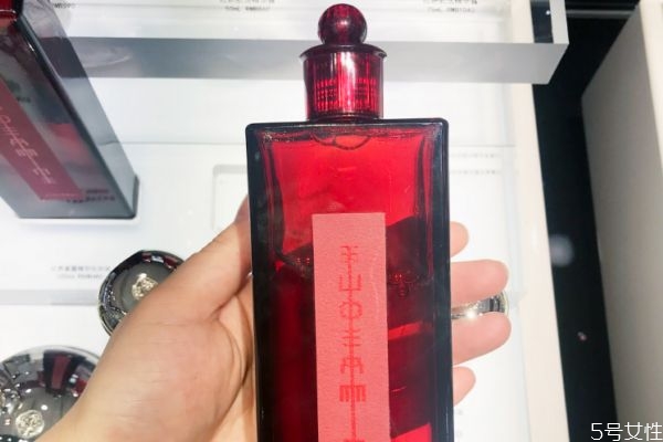 補水和保濕哪個重要 基礎補水和深層補水區別