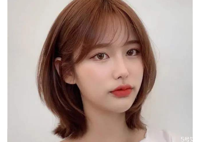 短發洗完頭外翹怎么辦 短發炸毛如何打理