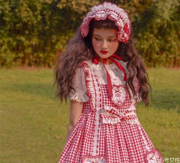 lolita正品和山寨有什么區別 穿lolita要注意什么