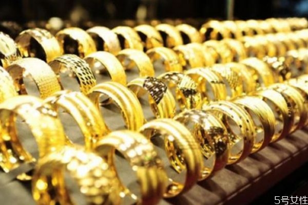 軟金和硬金有什么區別 黃金怎么保養常識
