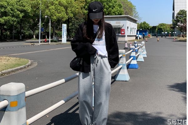 衛褲可以當運動褲穿嗎 衛褲和運動褲有什么區別