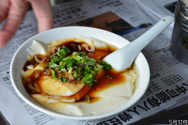 豆花是豆腐腦嗎 豆花和豆腐腦的區別