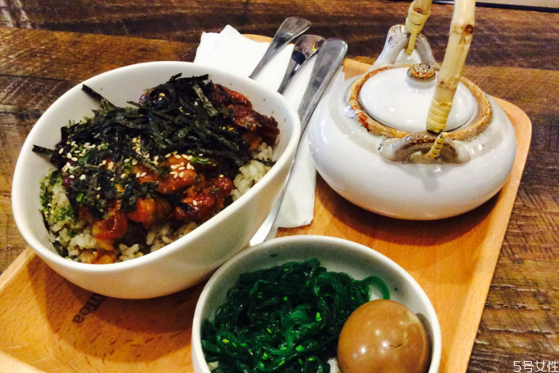 茶泡飯要把茶倒進去嗎 茶泡飯正確吃法