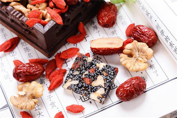 阿膠什么季節吃最好 阿膠每天什么時候吃最好