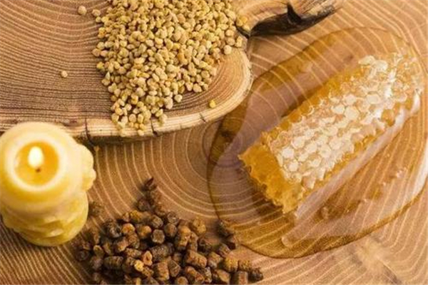 蜂膠和蜂蜜有什么區別 蜂膠是怎么形成的