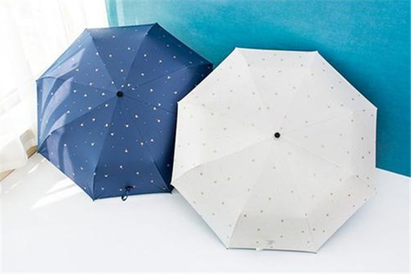 防曬傘可以用來遮雨嗎 防曬傘和雨晴傘的區別