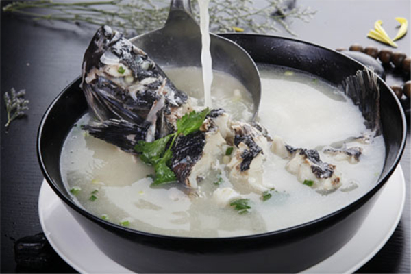 黑魚湯怎么燉好喝又營養 黑魚湯如何熬制成白湯