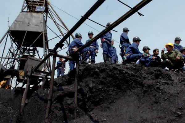 寧夏一煤礦發生冒頂事故有人被困 煤礦冒頂是什么意思