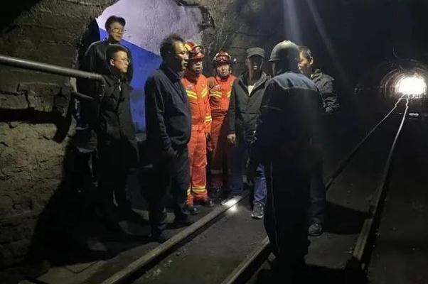 寧夏一煤礦發生冒頂事故有人被困 煤礦冒頂是什么意思