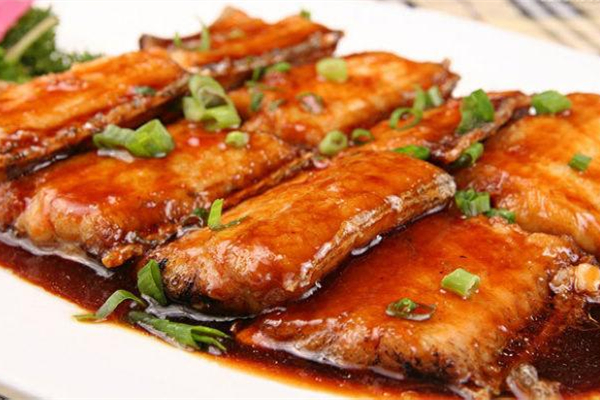 帶魚(yú)處理方法 帶魚(yú)的營(yíng)養(yǎng)價(jià)值及功效