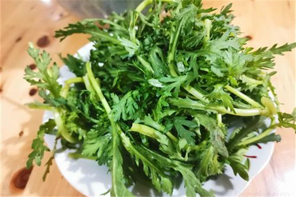 茼蒿是皇帝菜嗎 茼蒿是什么季節的