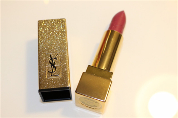圣羅蘭口紅怎么查真偽 圣羅蘭口紅怎么涂