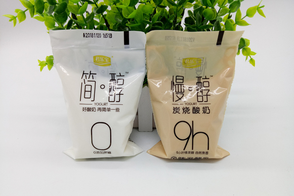 炭燒酸奶和普通酸奶有什么區別 炭燒酸奶和普通酸奶哪個好