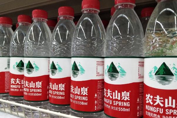 農夫山泉礦泉水是天然礦泉水嗎 農夫山泉礦泉水是硬水還是軟水