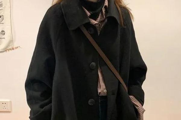 毛呢大衣是什么季節穿的 毛呢大衣為什么會變形