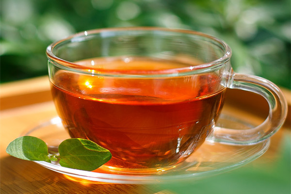 紅茶適合什么季節喝 紅茶喝了有什么好處