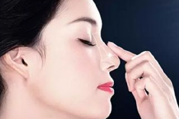 隆鼻價格大概多少 隆鼻去三甲醫院好還是美容醫院好