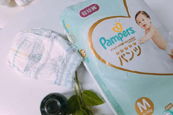 幫寶適拉拉褲怎么區分前后 幫寶適拉拉褲是什么材質