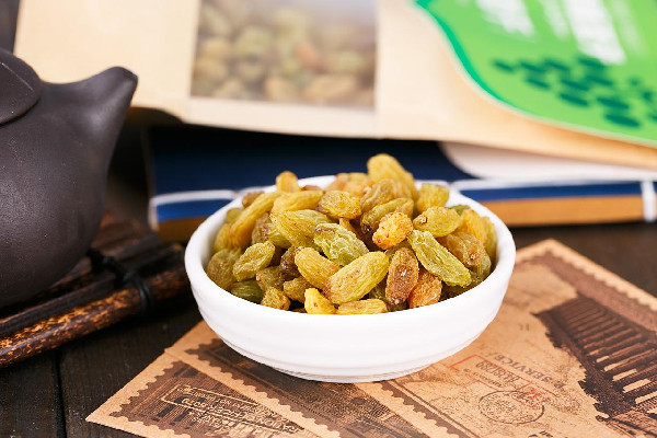 葡萄干和葡萄營養一樣嗎 葡萄干和葡萄含糖量哪個高