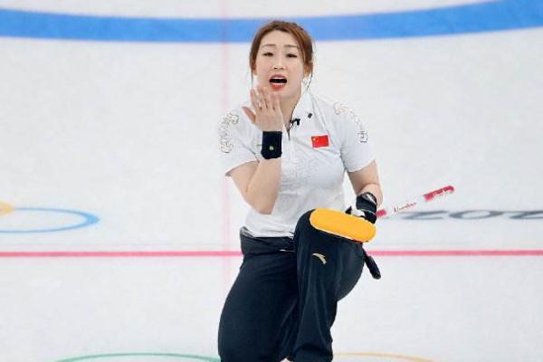 中國女子冰壺戰勝加拿大隊 冰壺的刷子起什么作用