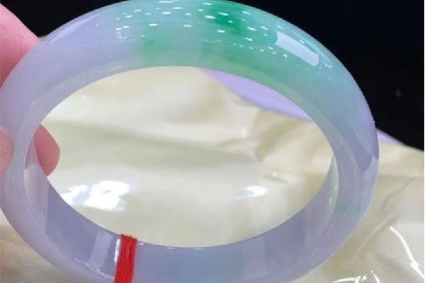 玉手鐲怎么養才會越來越透亮 玉手鐲多久要保養一次