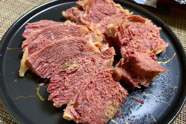 鹵牛肉有營(yíng)養(yǎng)還是新鮮牛肉有營(yíng)養(yǎng) 鹵牛肉的營(yíng)養(yǎng)價(jià)值和功效