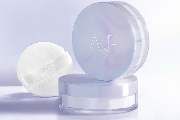 akf散粉紫色和鐳射有什么區別 akf散粉會暗沉嗎