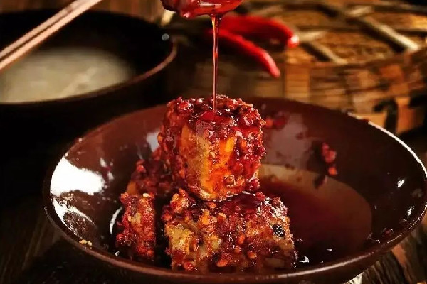 腐乳發黑了還能吃嗎 腐乳發黑是什么原因