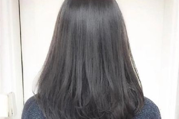 燙頭發多久可以燙第二次 燙頭發次數多了會影響身體嗎