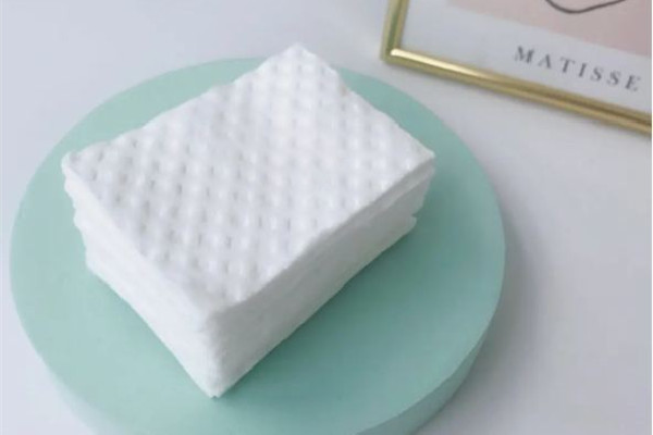 卸妝棉可以重復使用嗎 卸妝棉和洗臉巾的區別
