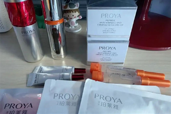 珀萊雅早c晚a適合什么膚質 珀萊雅早c晚a會導致脫皮嗎