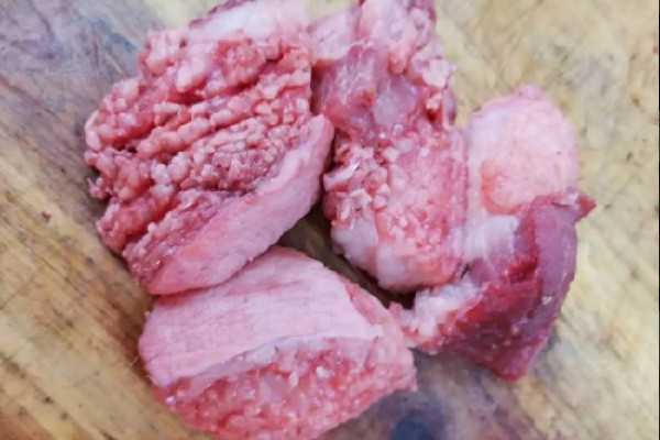學生質疑店家賣淋巴肉被威脅 淋巴肉吃了會怎樣