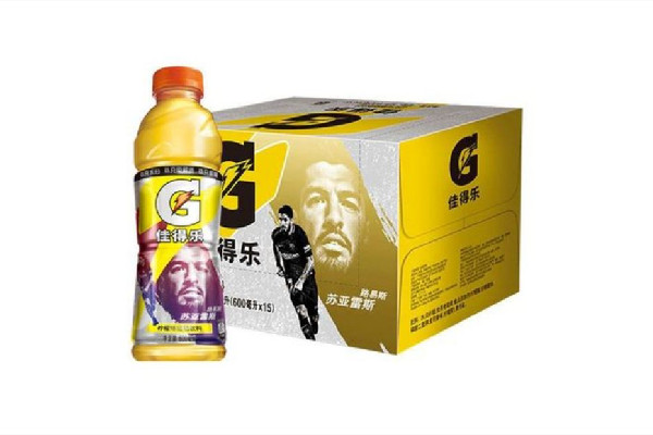 運動飲料喝普通飲料有什么區別 運動飲料可以經常喝嗎